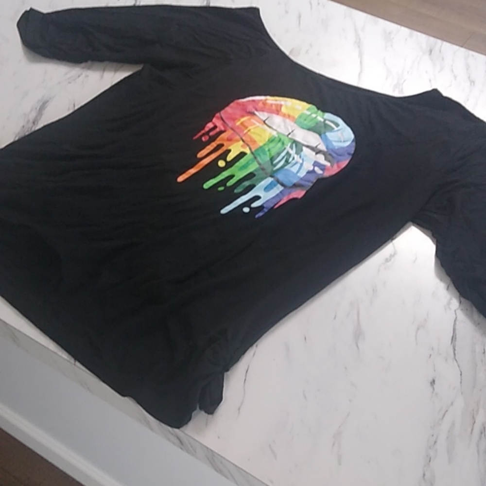Off the shoulder Luscious lips rainbow T size 2XL